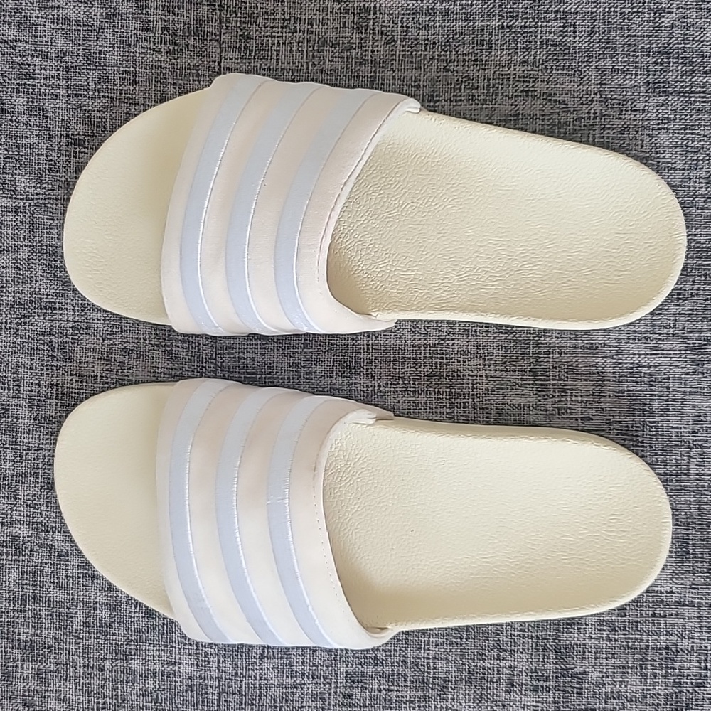 Adidas Adilette Slides